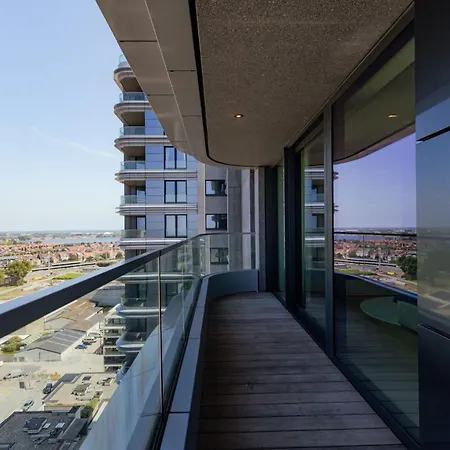 Huswell - Coastal Luxury Unit With Panoramic View