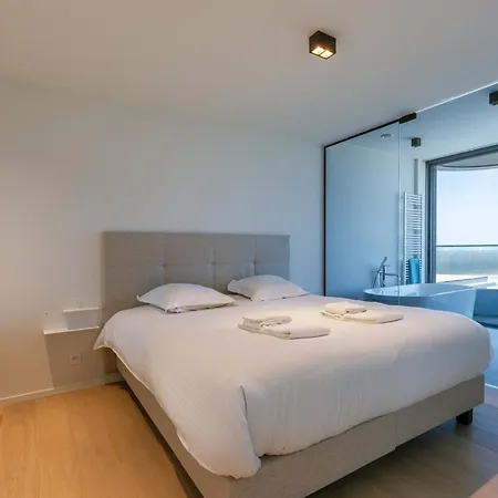 Huswell - Coastal Luxury Unit With Panoramic View