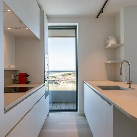 Huswell - Coastal Luxury Unit With Panoramic View *